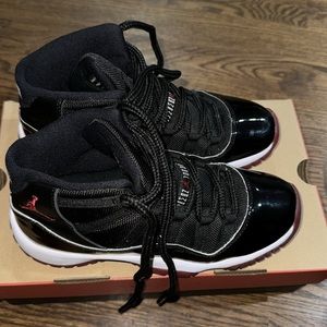 Jordan 11 Retro - playoffs Bred (GS)